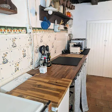 La Glycine, Bastide Du Xiiie Casa de Férias Montjoi